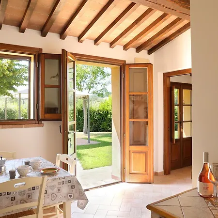 La Casa Di Emanuela Holiday home Nottola